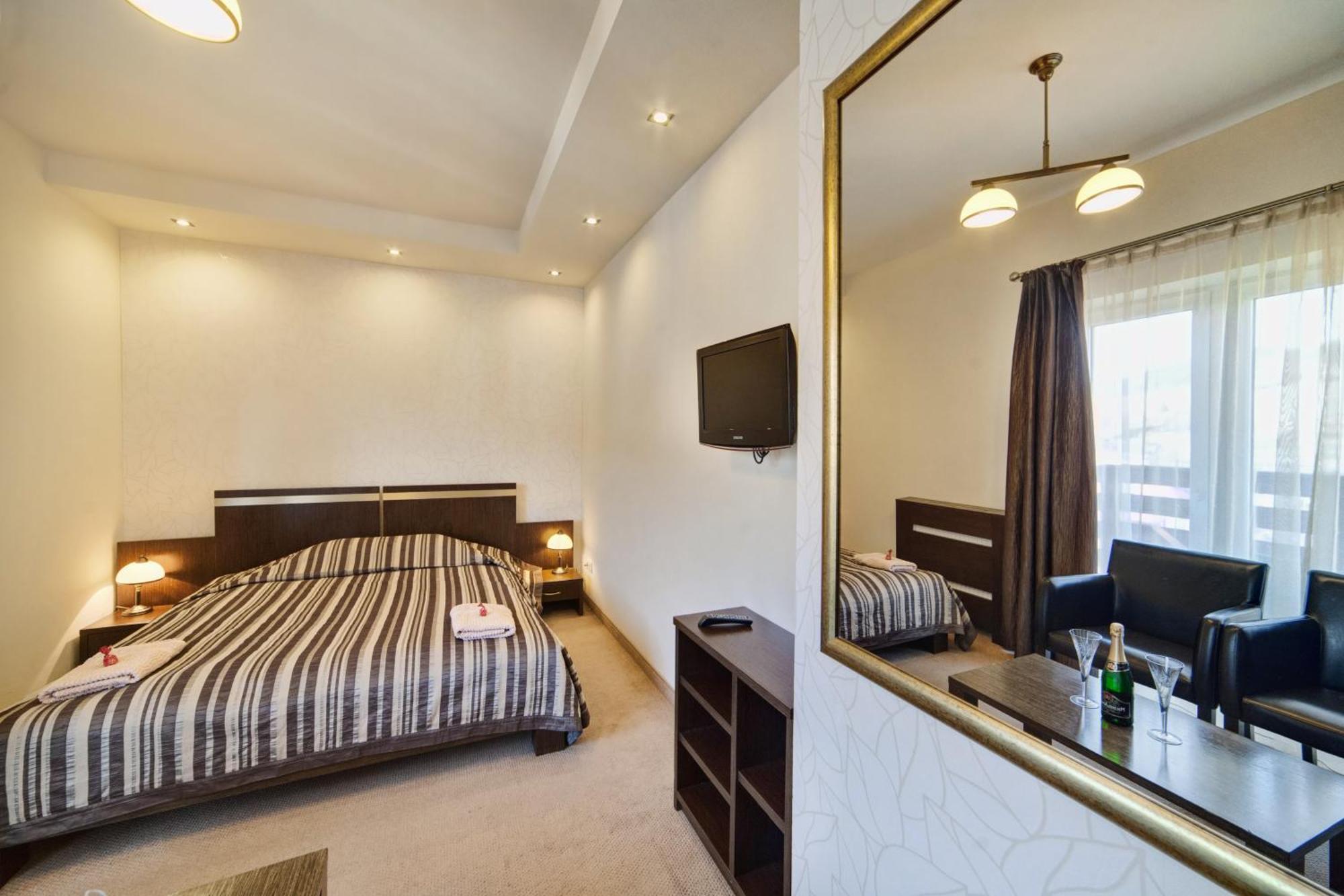 Hotel Orlik Krynica Zdroj Luaran gambar