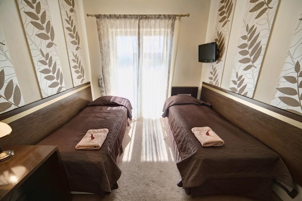 Hotel Orlik Krynica Zdroj Luaran gambar